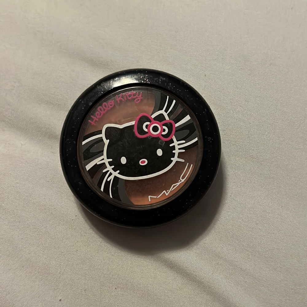 Limited Edition MAC cosmetics Hello Kitty blush in Fun & Games